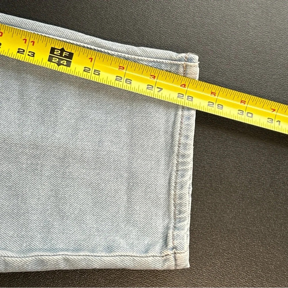 Juniors 13/31W SO Low Rise Boyfriend Jeans Relaxed Hip Thigh Straight Leg Light - Picture 7 of 14